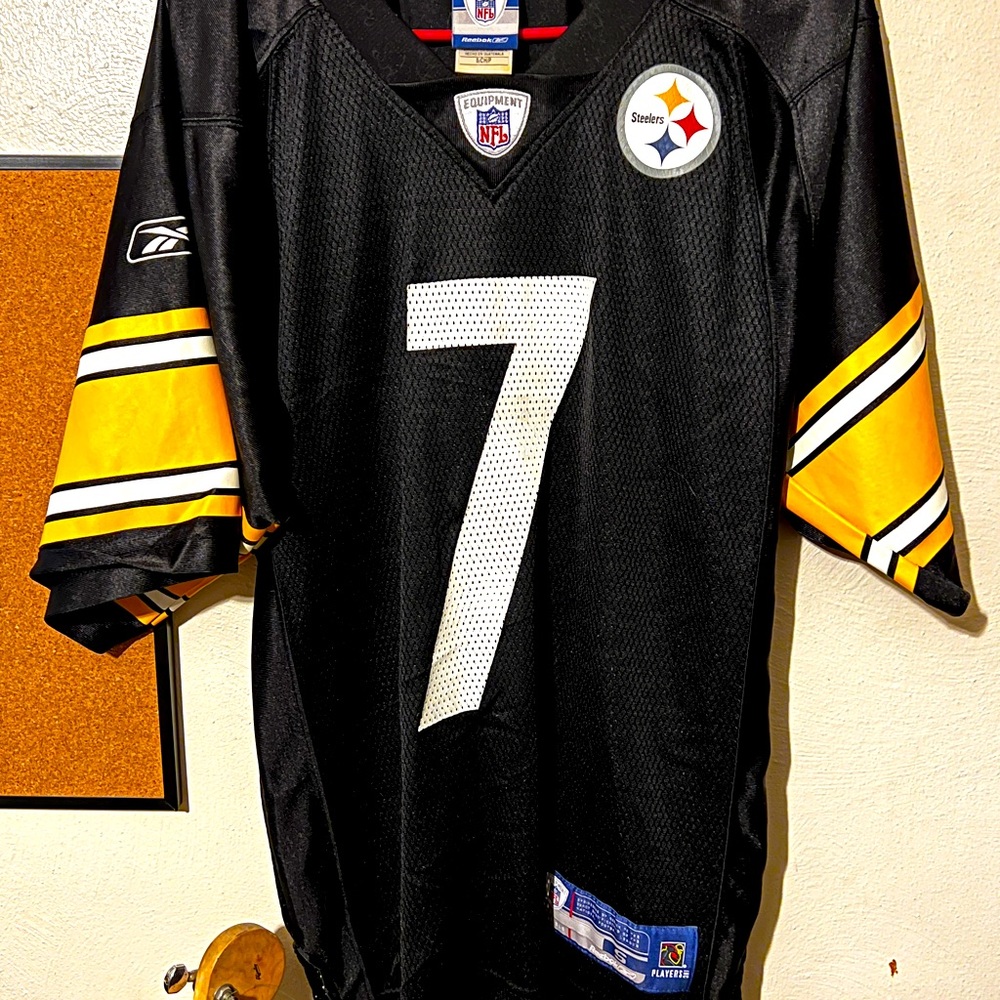 Reebok Authentic Ben Roethlisberger #7 football Jersey, Size Small